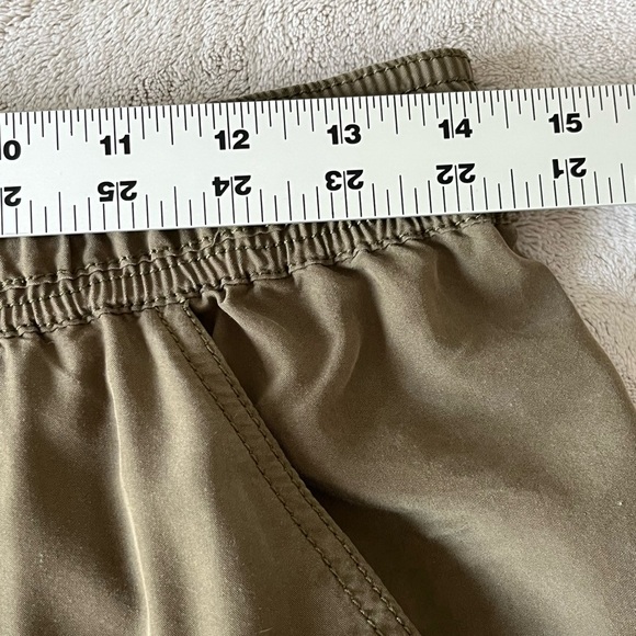 Anthropologie Parachute Pants Olive Green Pull On Cropped Streetwear Size XS - Picture 12 of 14
